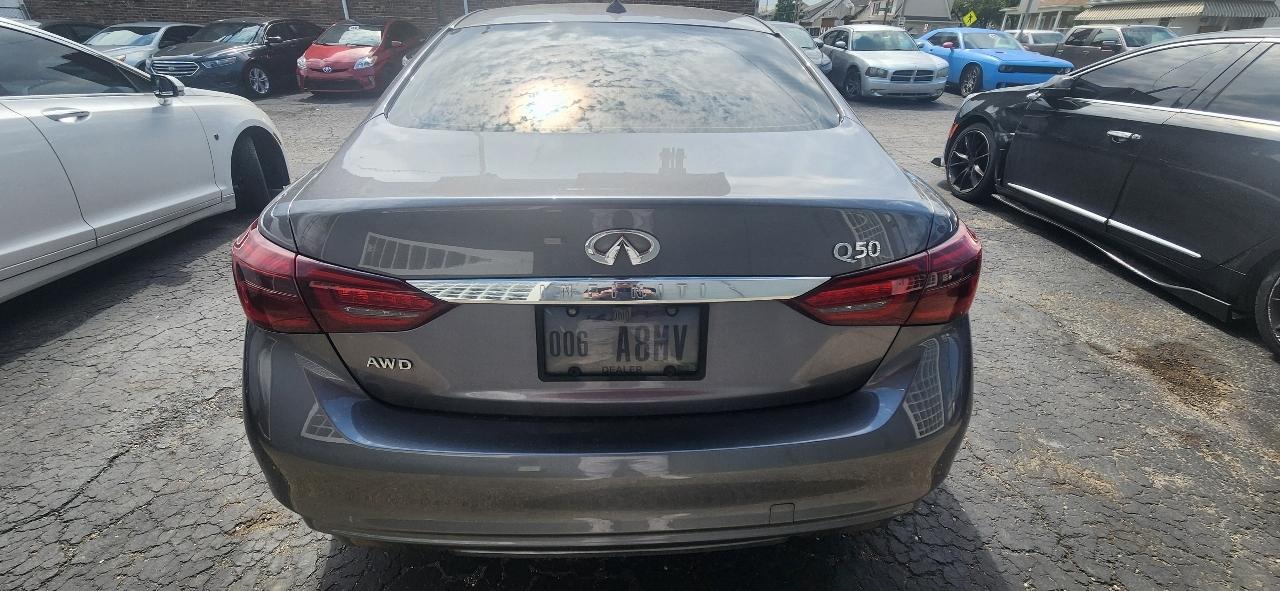 Infiniti Q50 3.0t LUXE AWD 2018