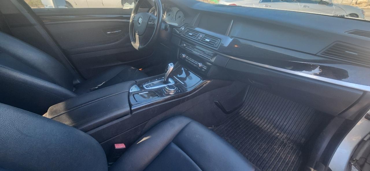 BMW 5-Series 528i xDrive 2014