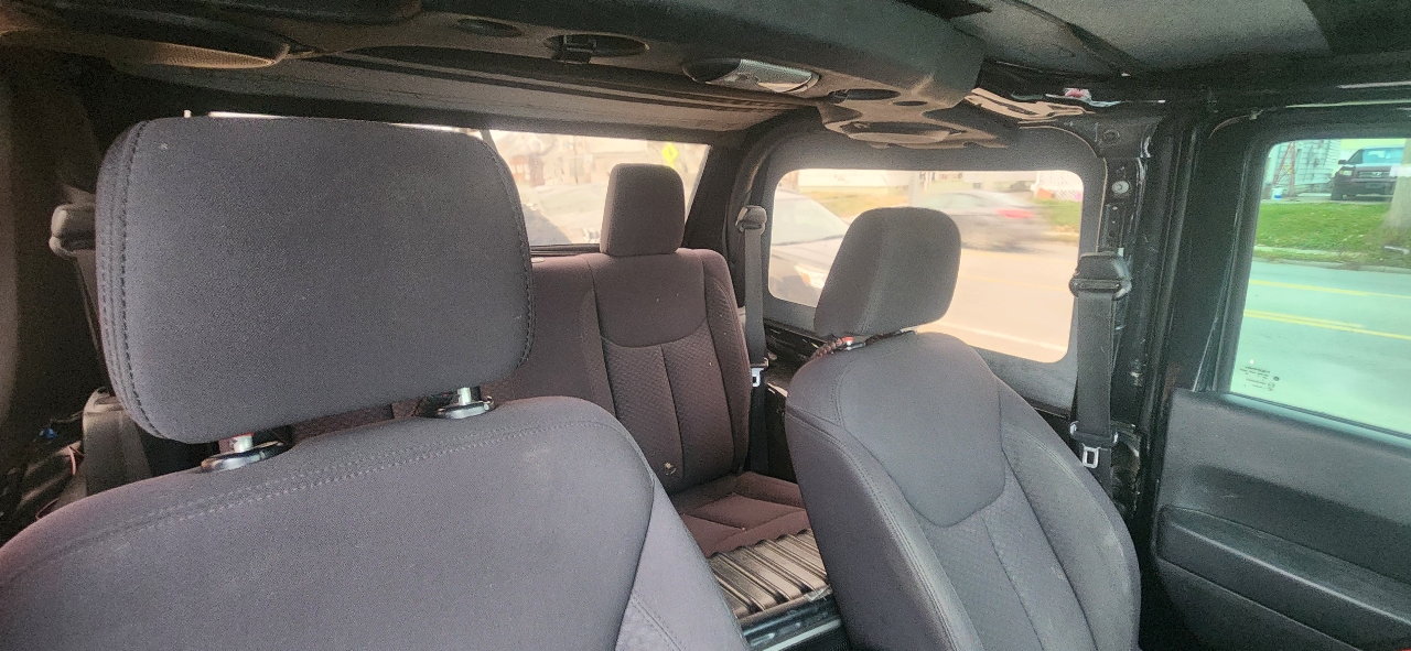 Jeep Wrangler Sport 4WD 2013