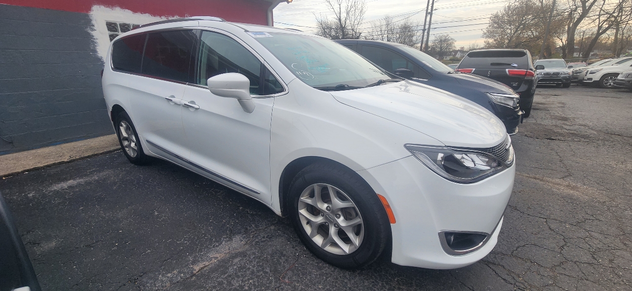 Chrysler Pacifica Touring-L Plus 2017
