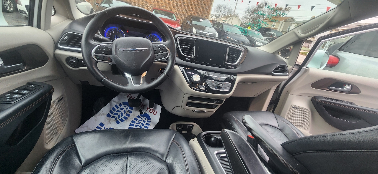 Chrysler Pacifica Touring-L Plus 2017