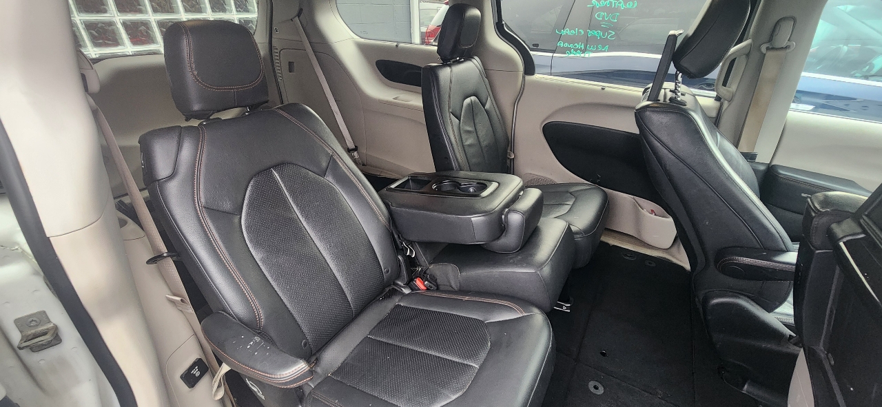 Chrysler Pacifica Touring-L Plus 2017