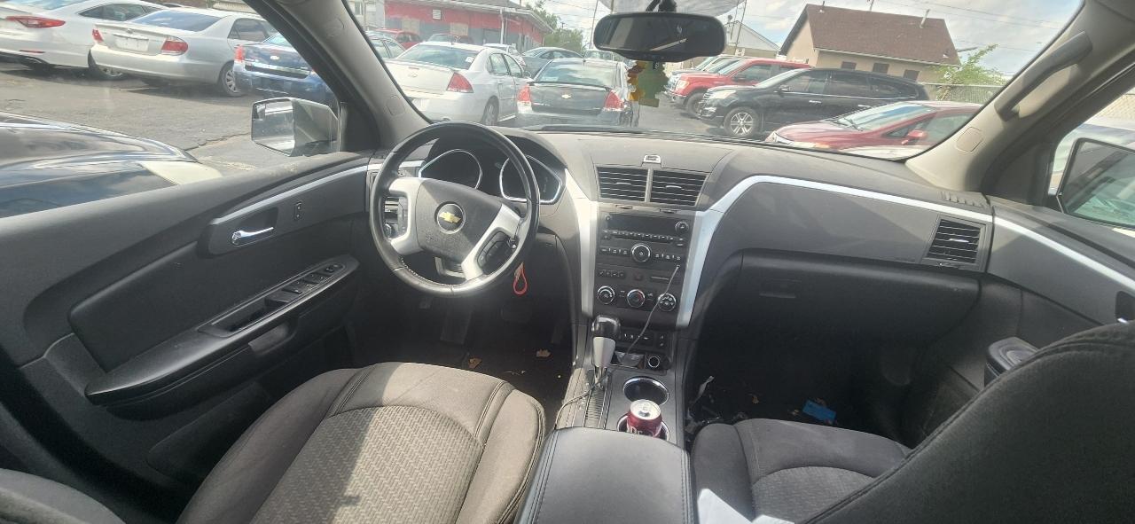 Chevrolet Traverse LT AWD 2011