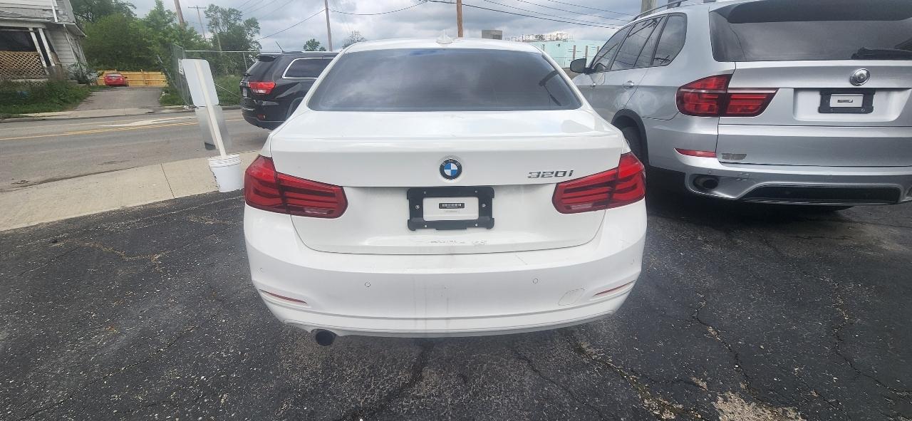 BMW 3-Series 320i Sedan 2016