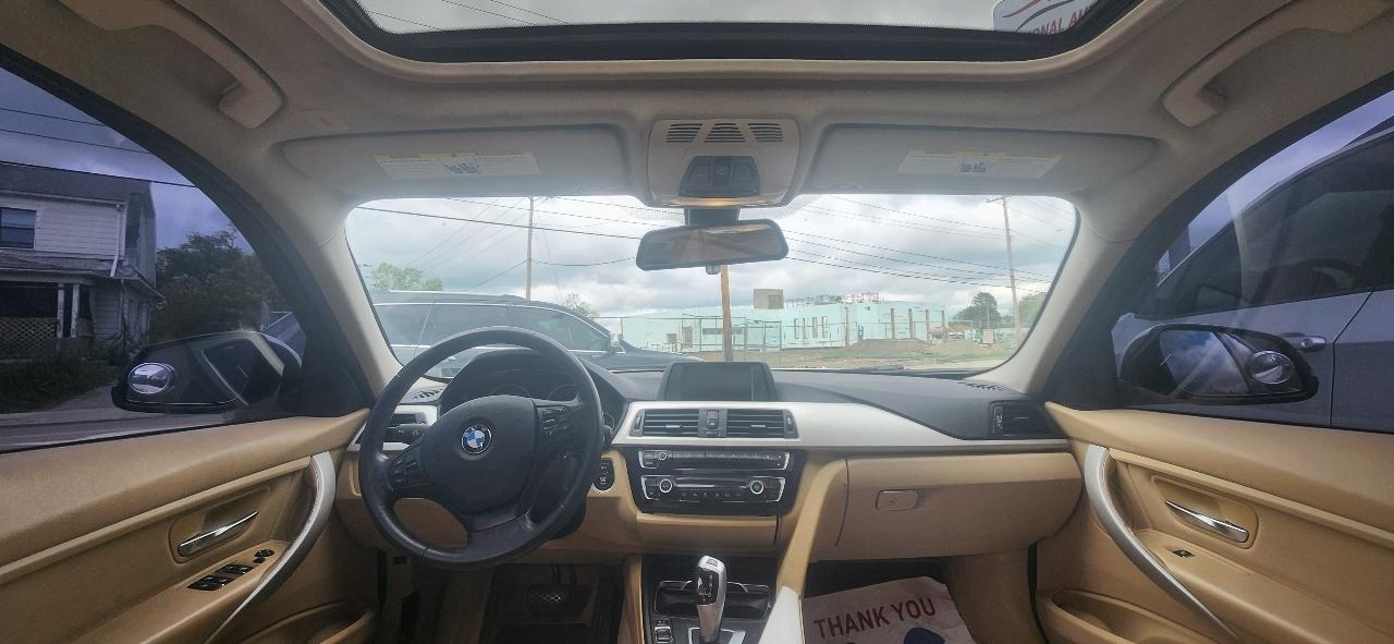 BMW 3-Series 320i Sedan 2016