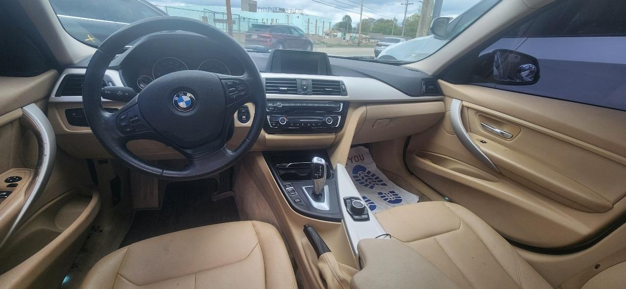 BMW 3-Series 320i Sedan 2016