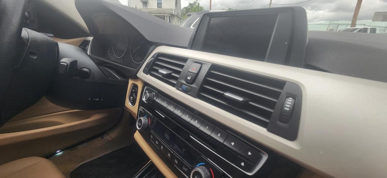 BMW 3-Series 320i Sedan 2016