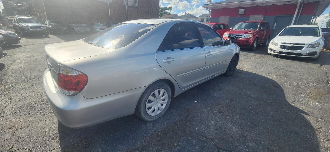 Toyota Camry Standard 2005