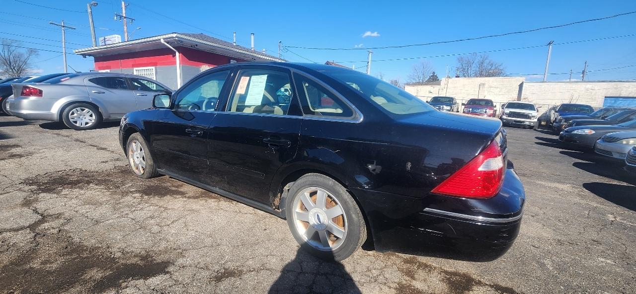 Ford Five Hundred SE 2006