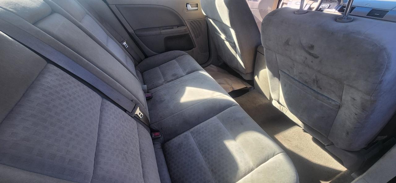 Ford Five Hundred SE 2006