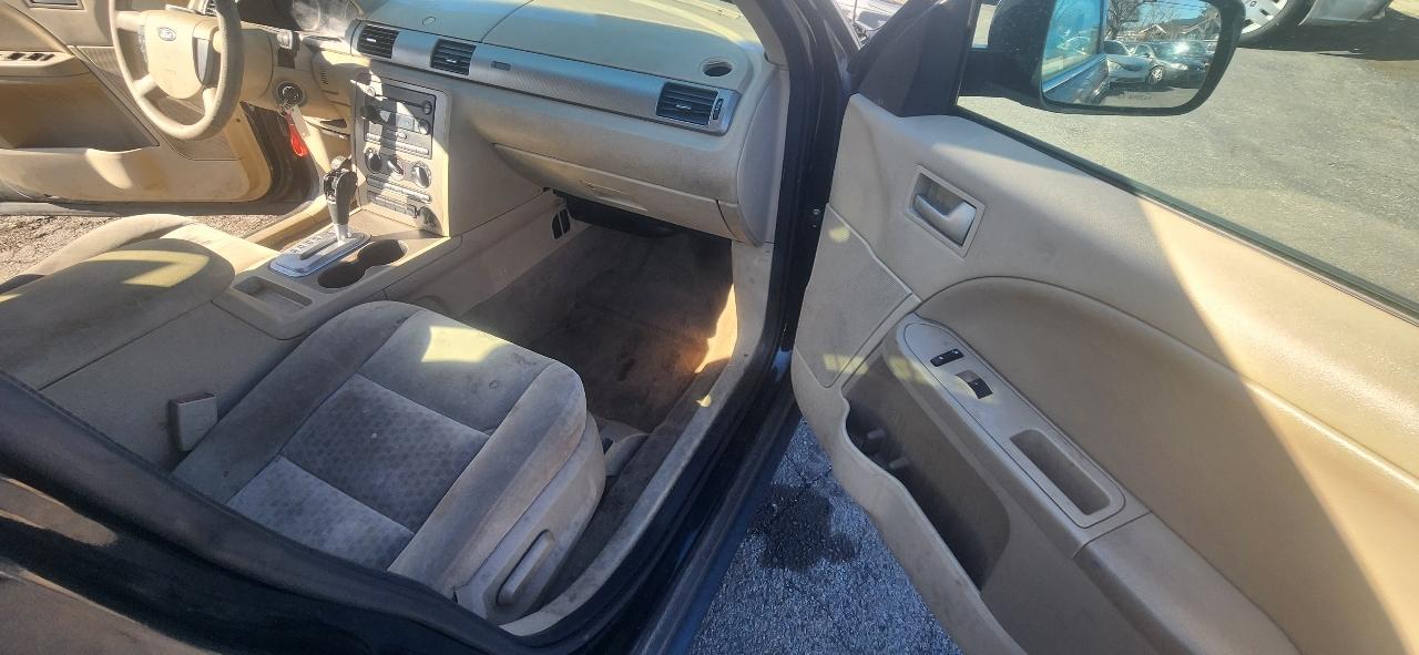 Ford Five Hundred SE 2006