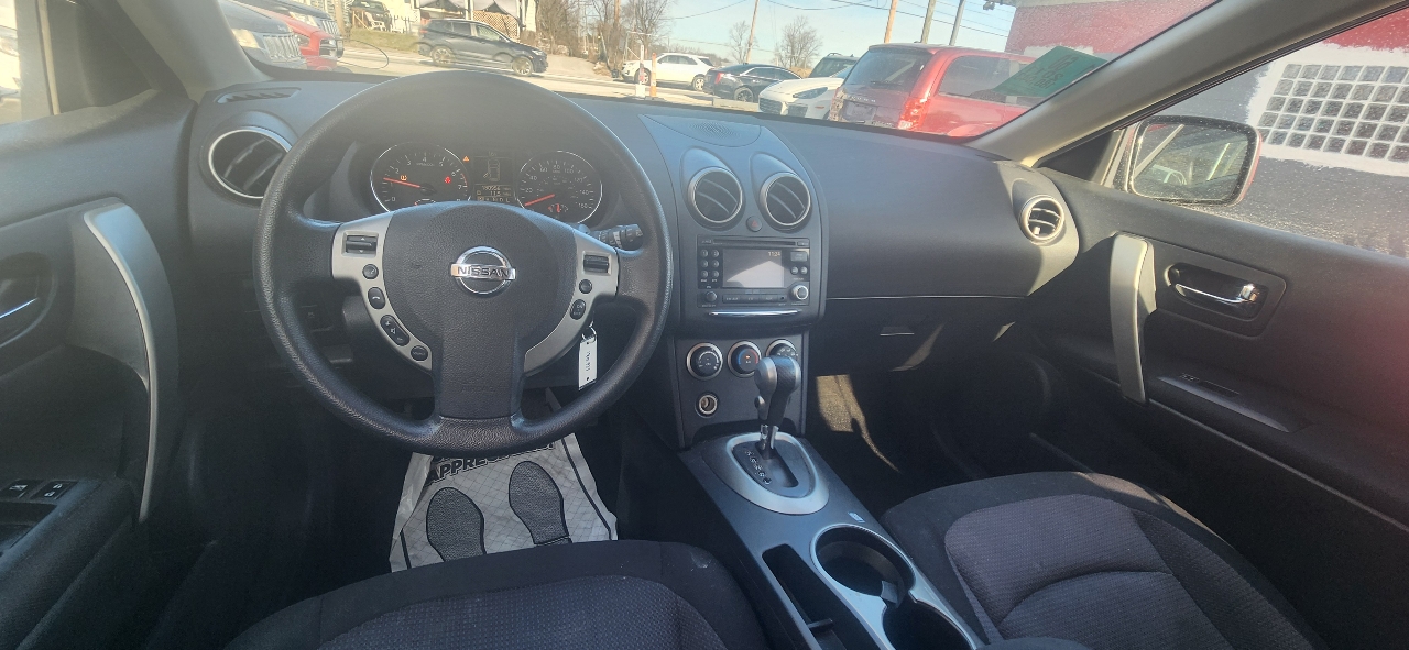 Nissan Rogue S 2WD 2011