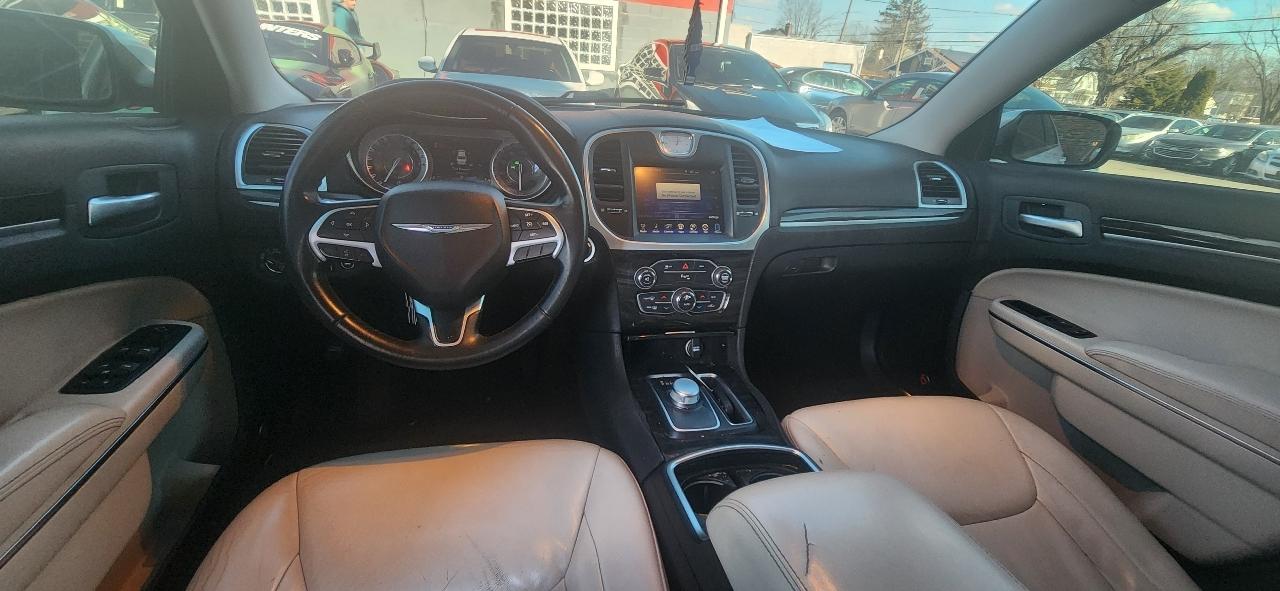 Chrysler 300 Limited AWD 2015