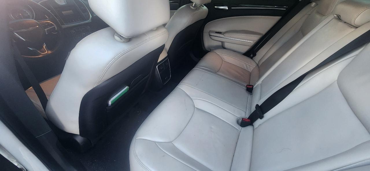 Chrysler 300 Limited AWD 2015