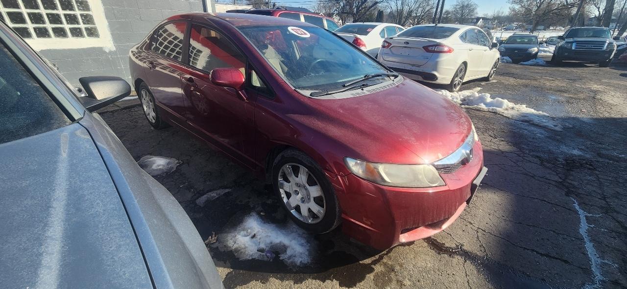Honda Civic LX Sedan 5-Speed AT 2010
