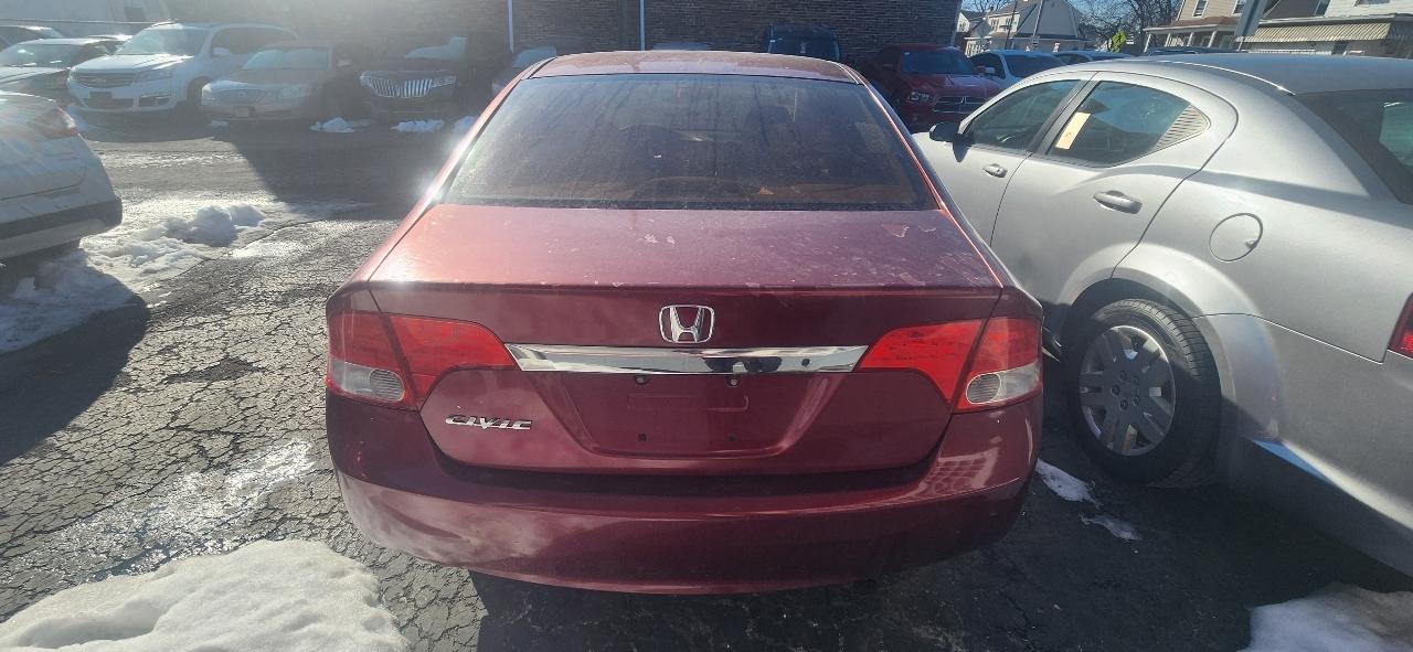 Honda Civic LX Sedan 5-Speed AT 2010