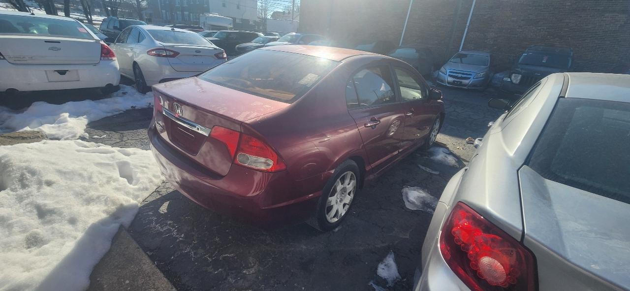 Honda Civic LX Sedan 5-Speed AT 2010