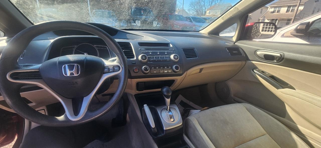Honda Civic LX Sedan 5-Speed AT 2010