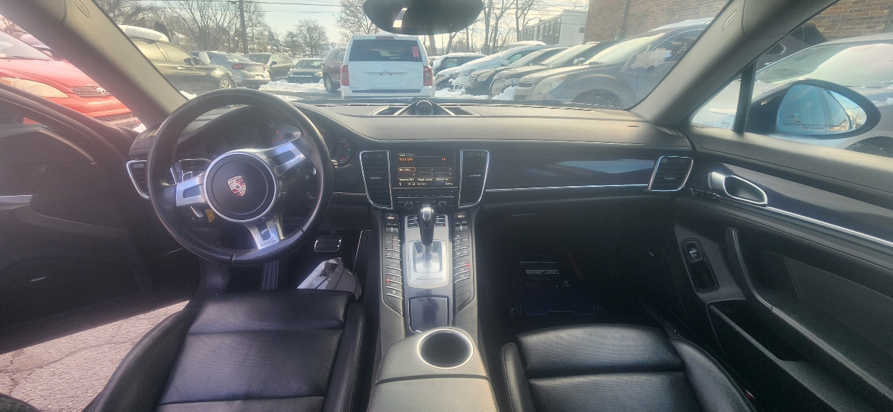 Porsche Panamera S 2012