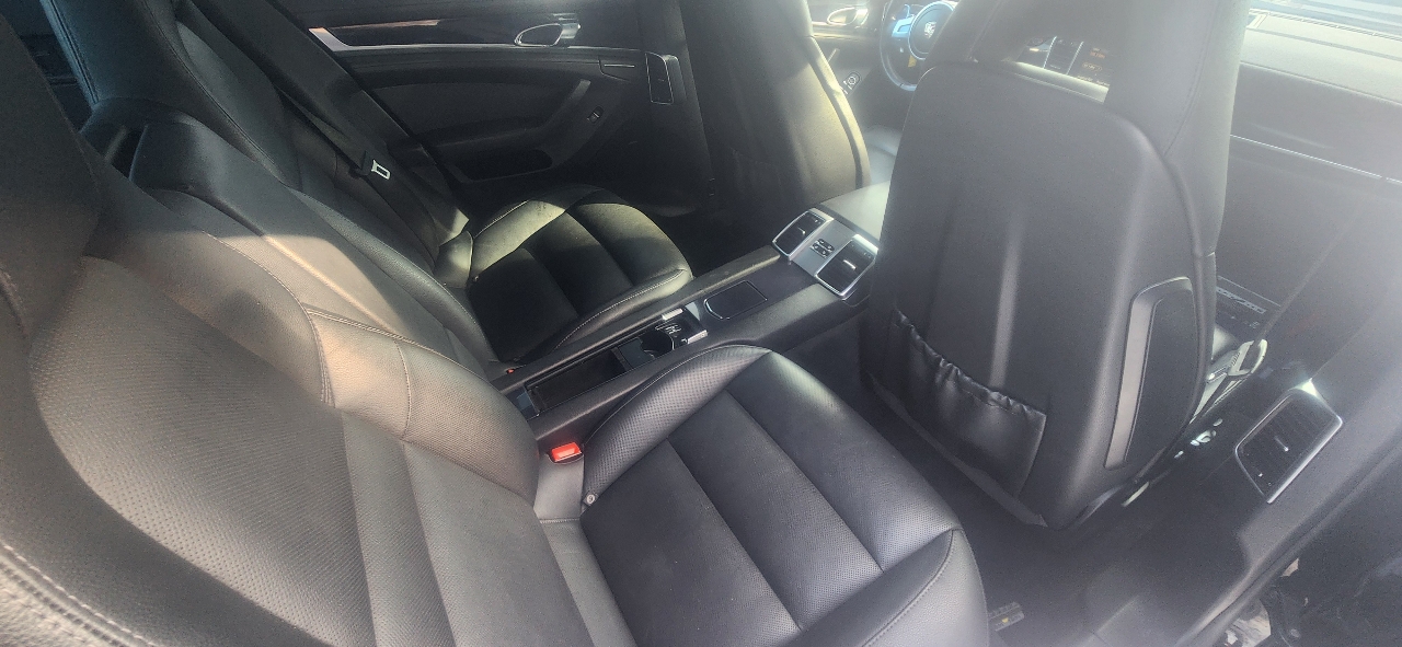 Porsche Panamera S 2012