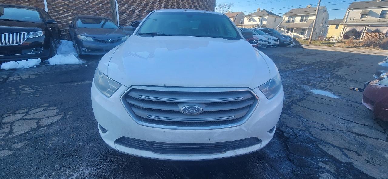 Ford Taurus SE FWD 2016