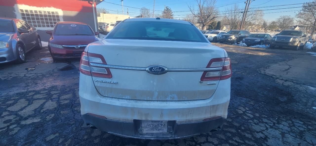 Ford Taurus SE FWD 2016