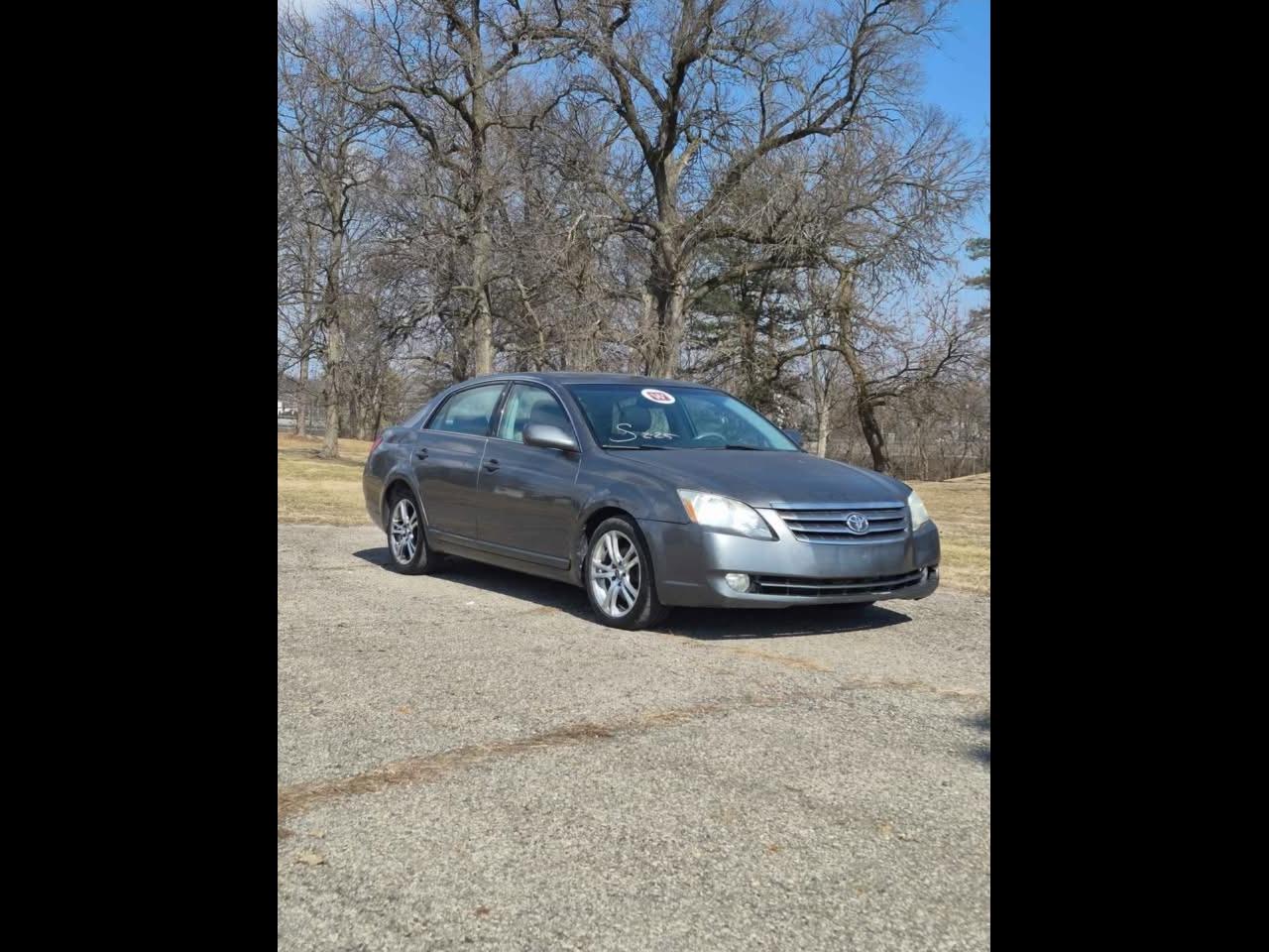 Toyota Avalon XL 2005
