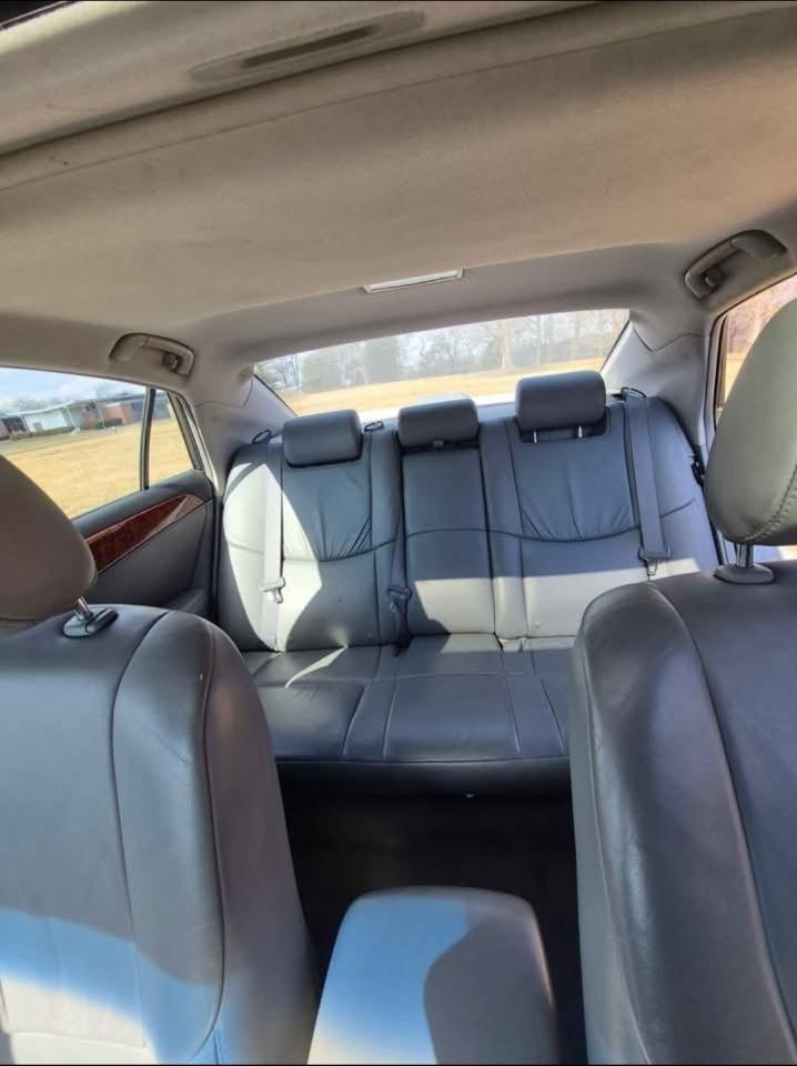 Toyota Avalon XL 2005