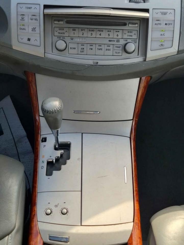 Toyota Avalon XL 2005
