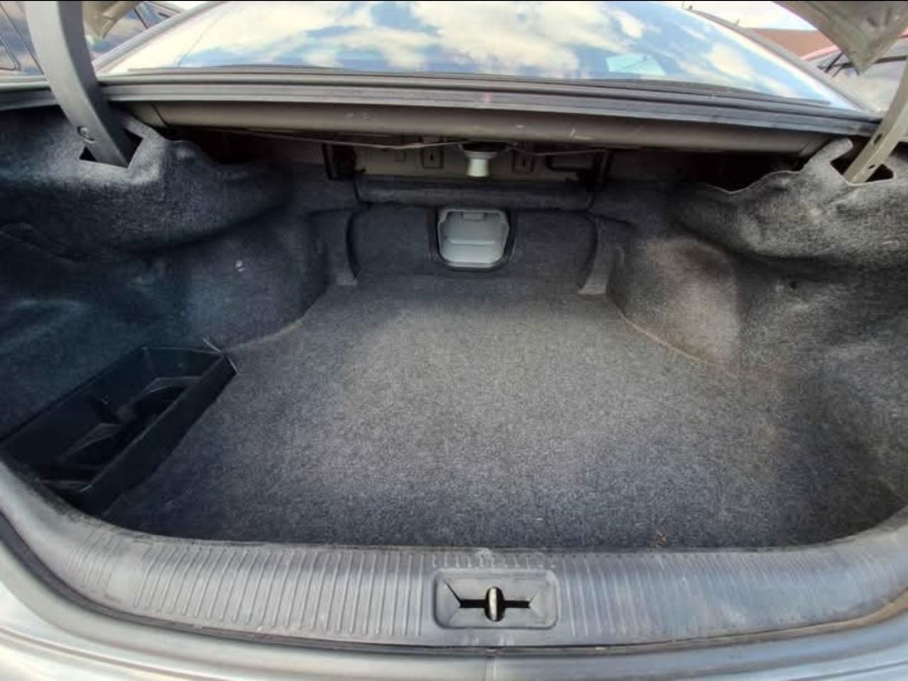 Toyota Avalon XL 2005