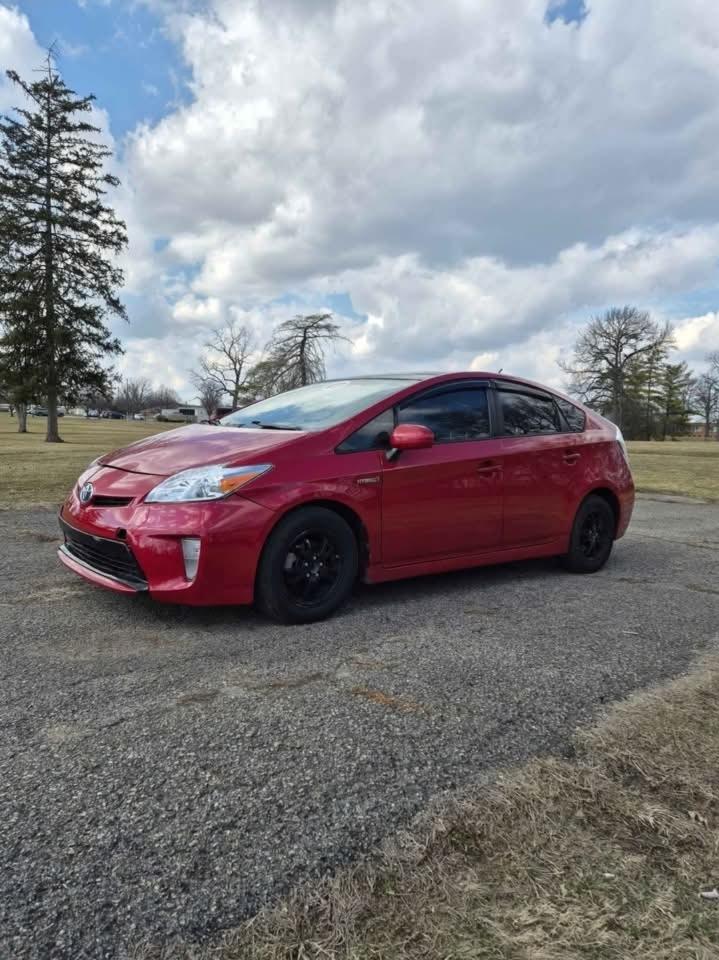 Toyota Prius Prius V 2012