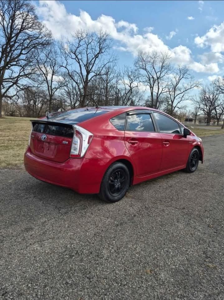 Toyota Prius Prius V 2012