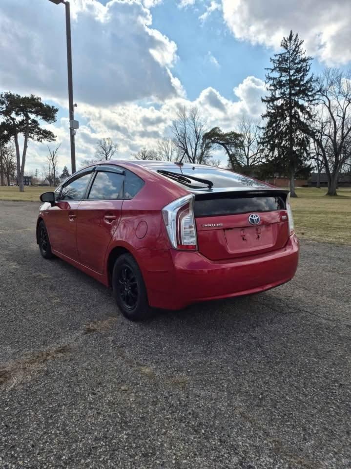 Toyota Prius Prius V 2012