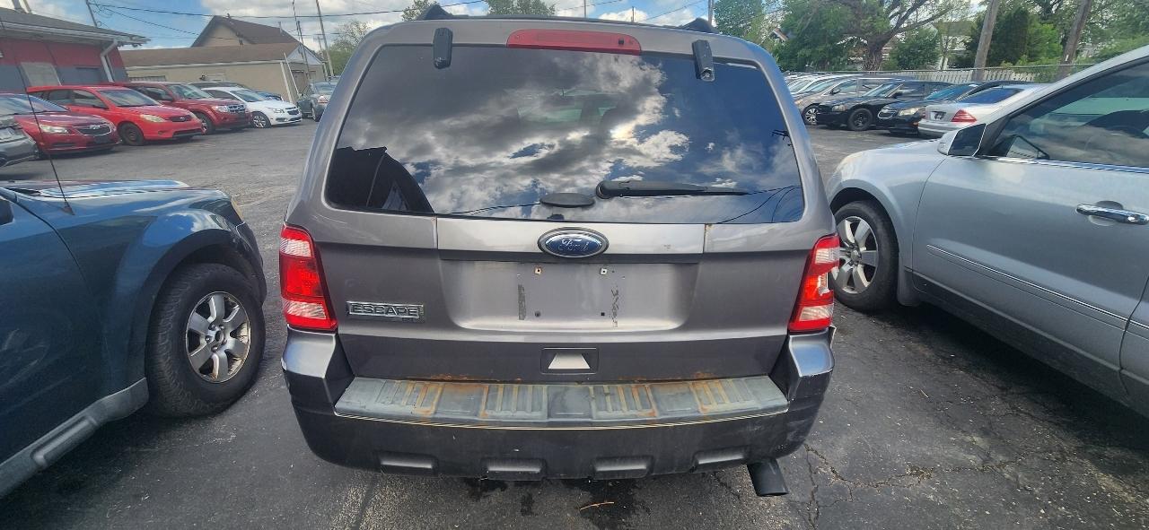 Ford Escape XLT FWD 2011