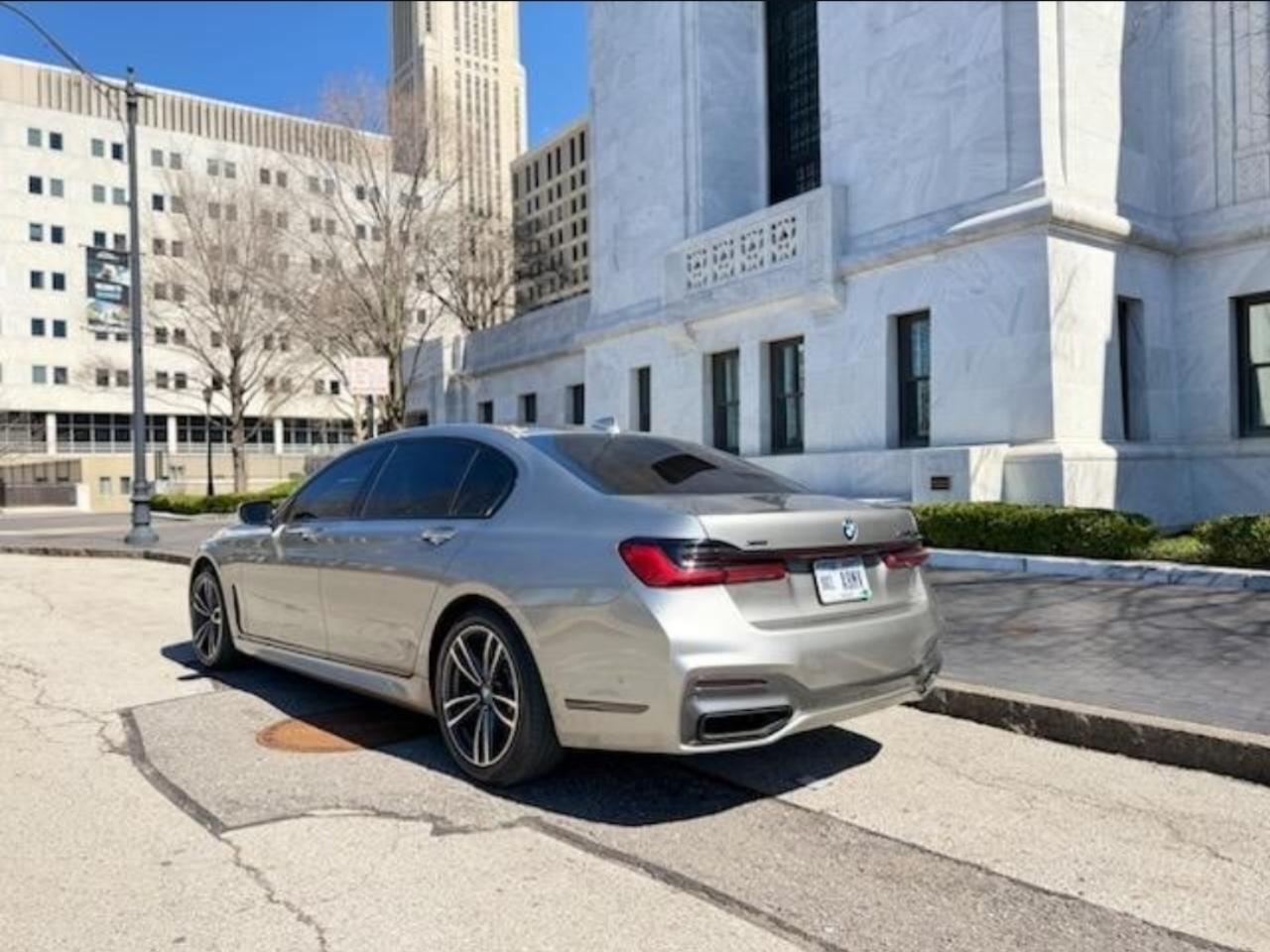 BMW 7-Series 750i xDrive 2021