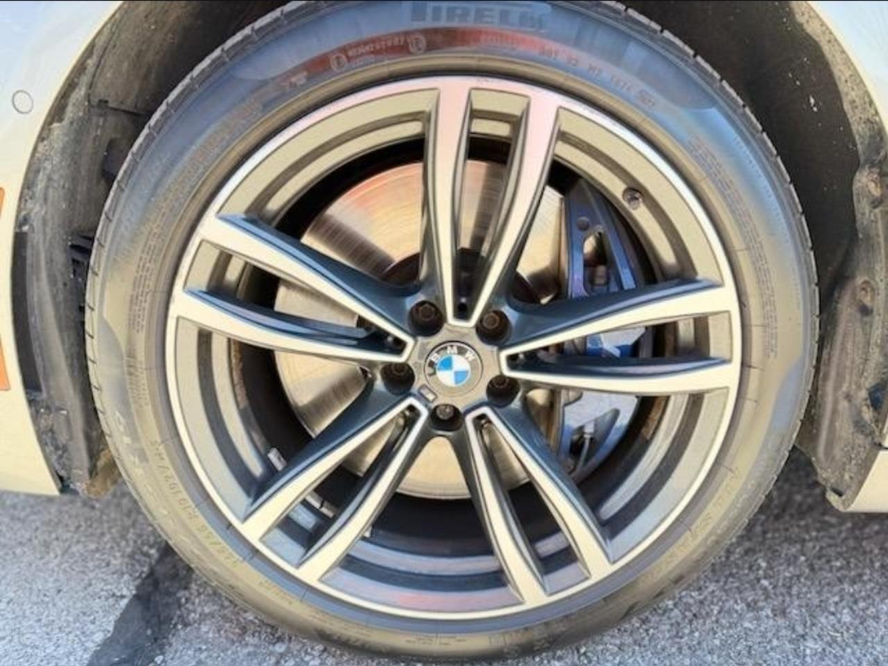 BMW 7-Series 750i xDrive 2021