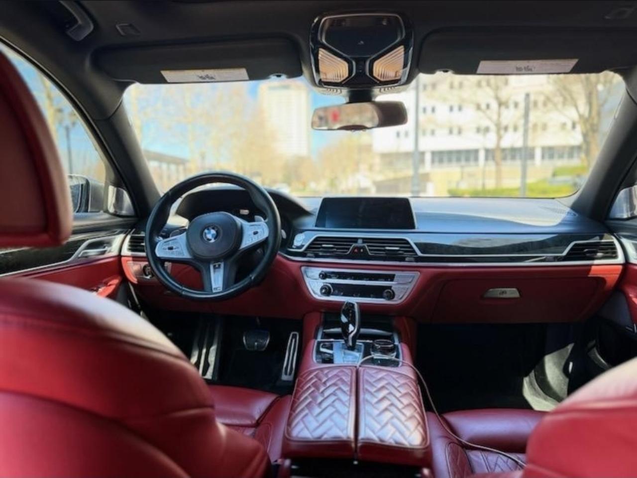 BMW 7-Series 750i xDrive 2021