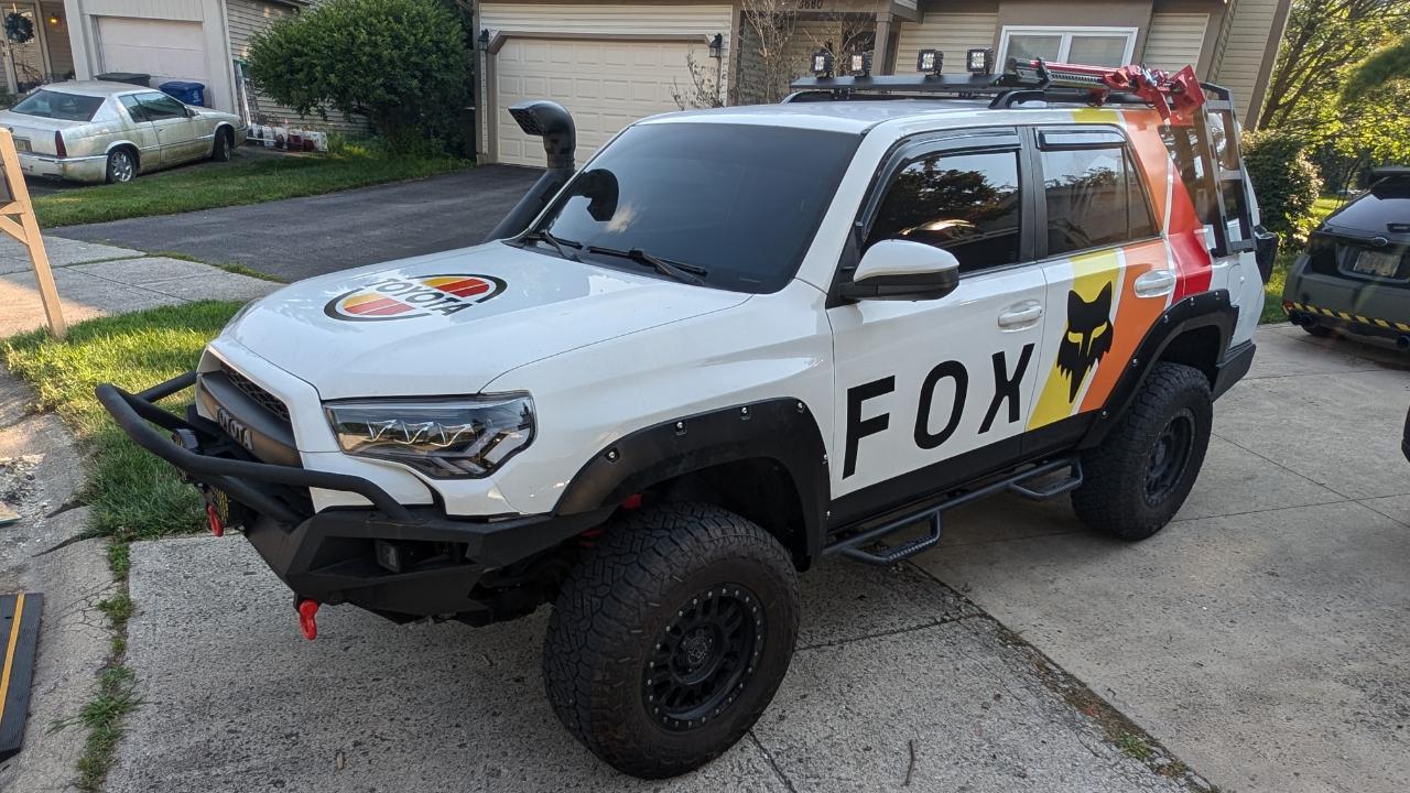Toyota 4Runner SR5 4WD 2016