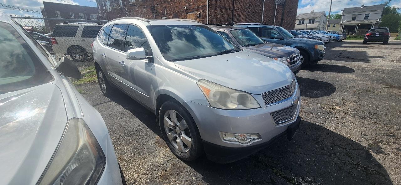 Chevrolet Traverse LTZ FWD 2011