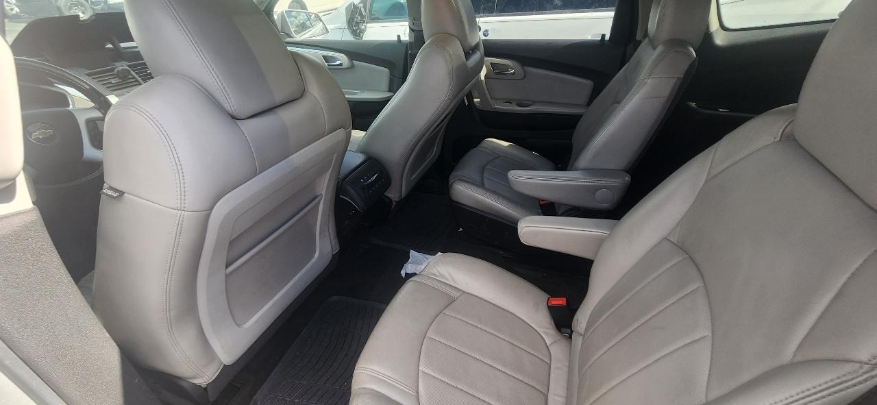 Chevrolet Traverse LTZ FWD 2011