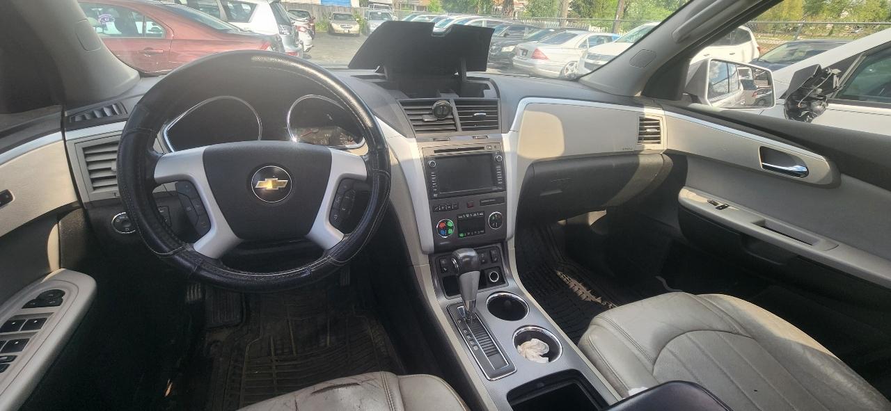 Chevrolet Traverse LTZ FWD 2011