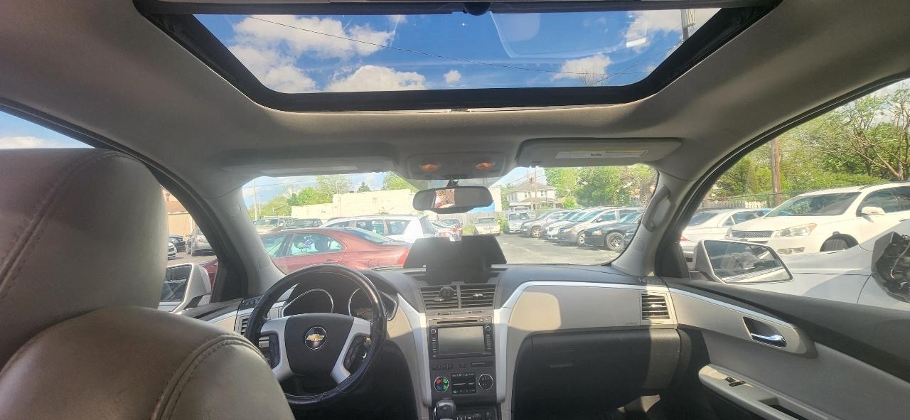 Chevrolet Traverse LTZ FWD 2011