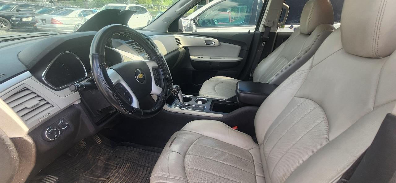 Chevrolet Traverse LTZ FWD 2011