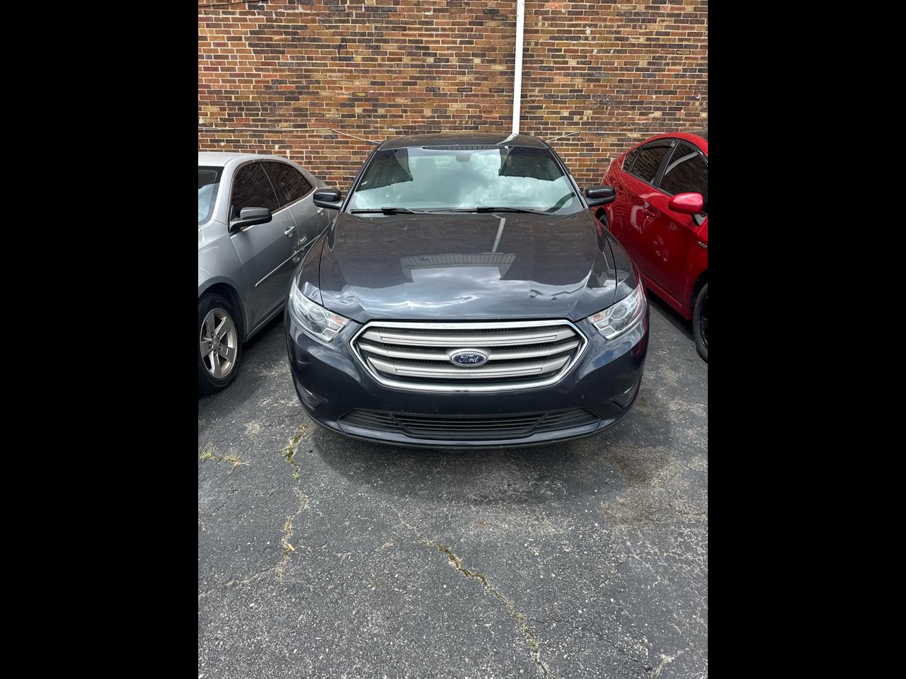 Ford Taurus SE FWD 2016