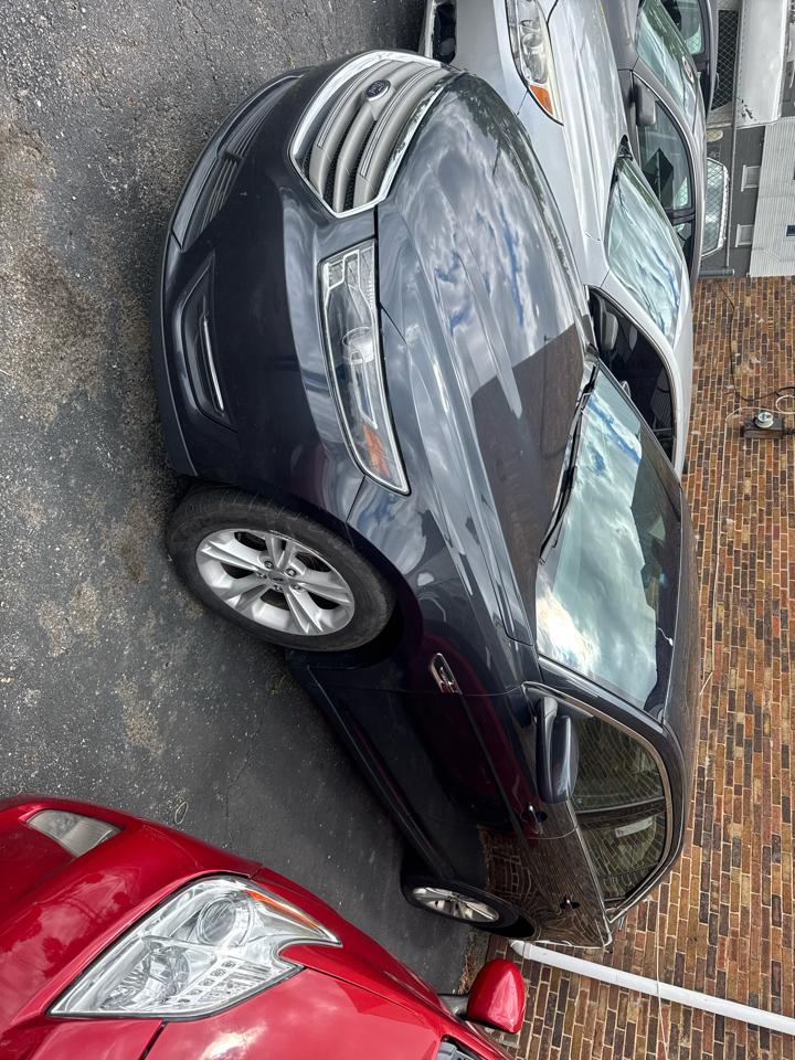 Ford Taurus SE FWD 2016