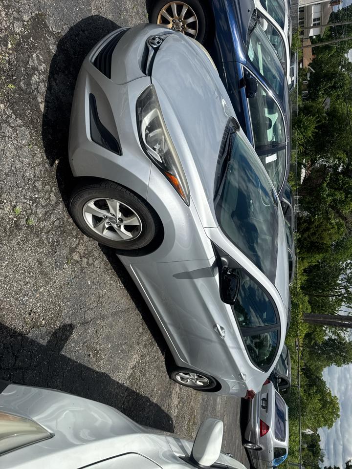 Hyundai Elantra GLS M/T 2014