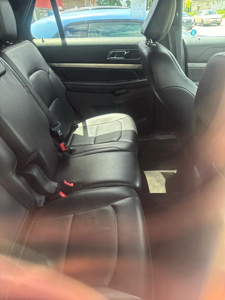 Ford Explorer XLT 4WD 2018