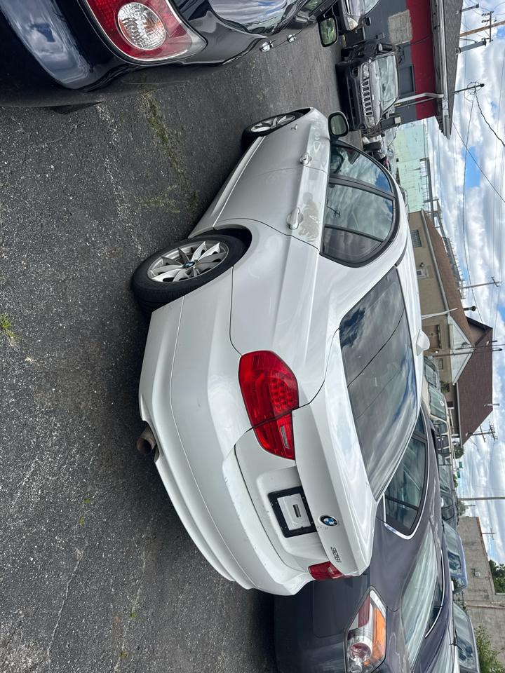 BMW 3-Series 328i xDrive 2010