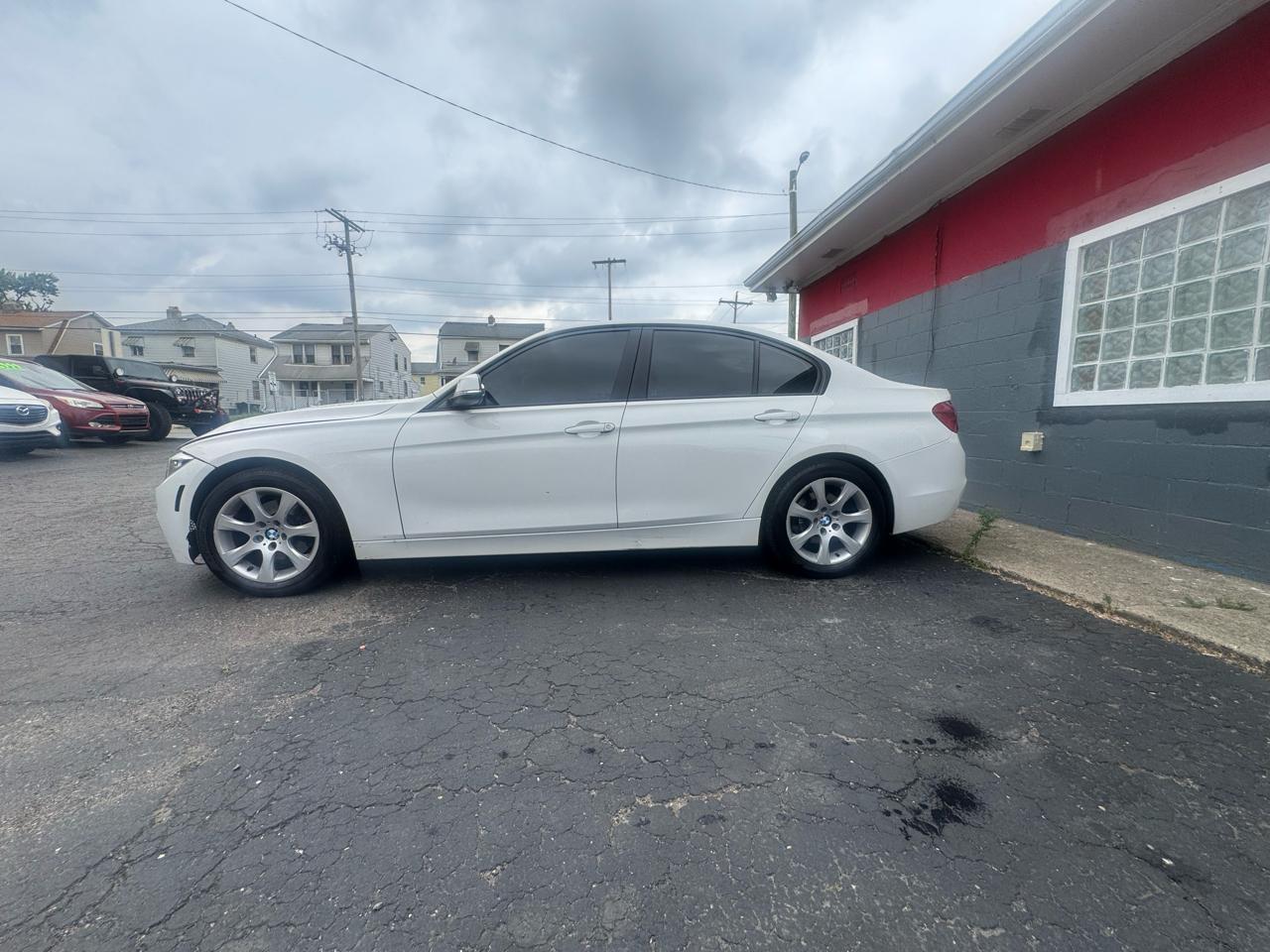 2016 BMW 3-Series 320i Sedan