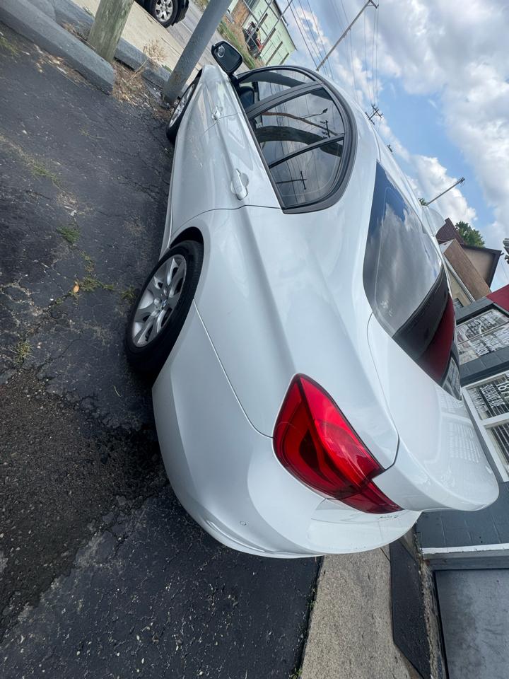 BMW 3-Series 320i Sedan 2016